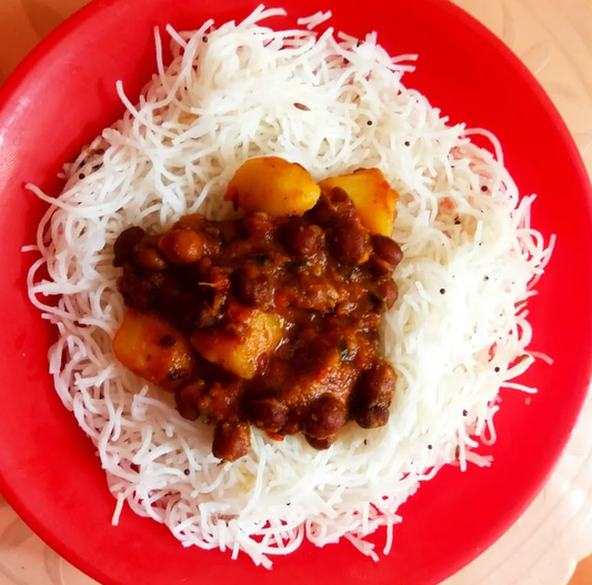 Idiyappam and Kadala curry- A Perfect and Quick Meal from God’s Own Country!